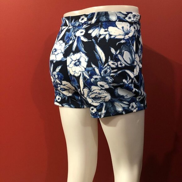 ABERCROMBIE & FITCH Blue Floral Mini Skort - Size XS - NWT - Picture 2 of 3